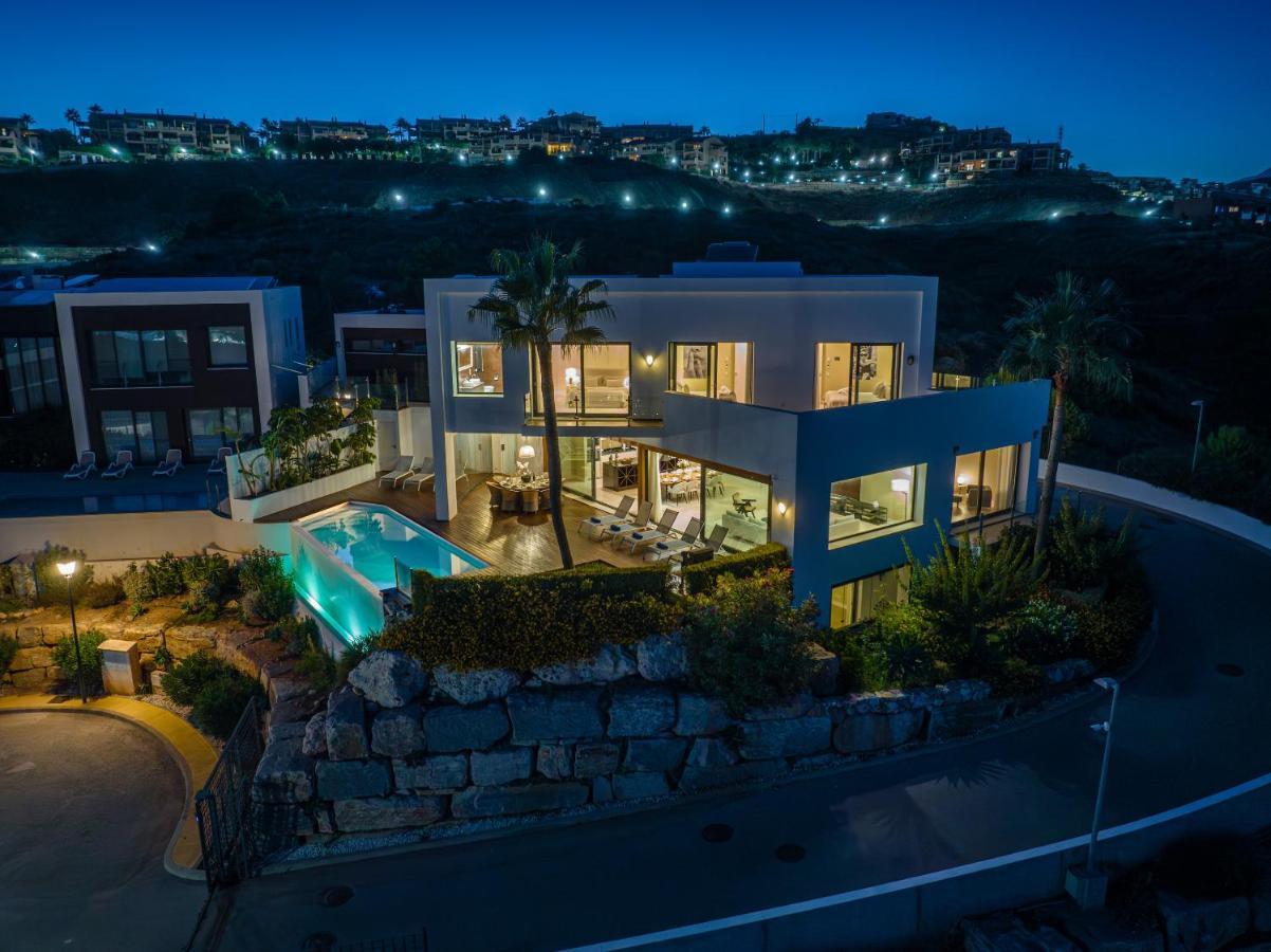Vacation Marbella I Villa Paraiso The View, Infinity Heated Pool, Sea View, 24-7 Security, Golf Courses Estepona Extérieur photo